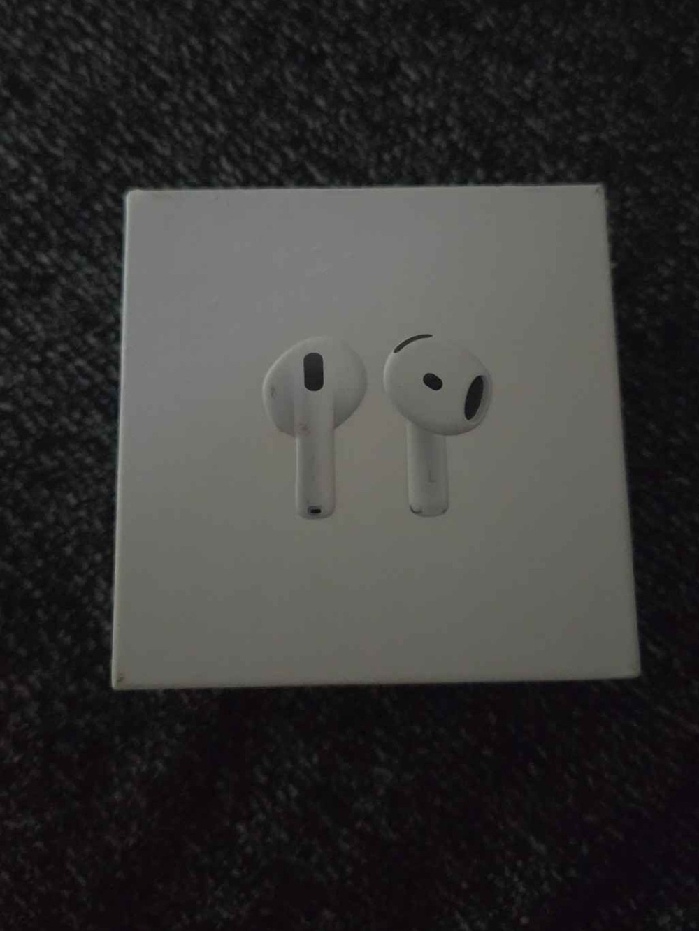 Apple AirPods 4 - Unopened